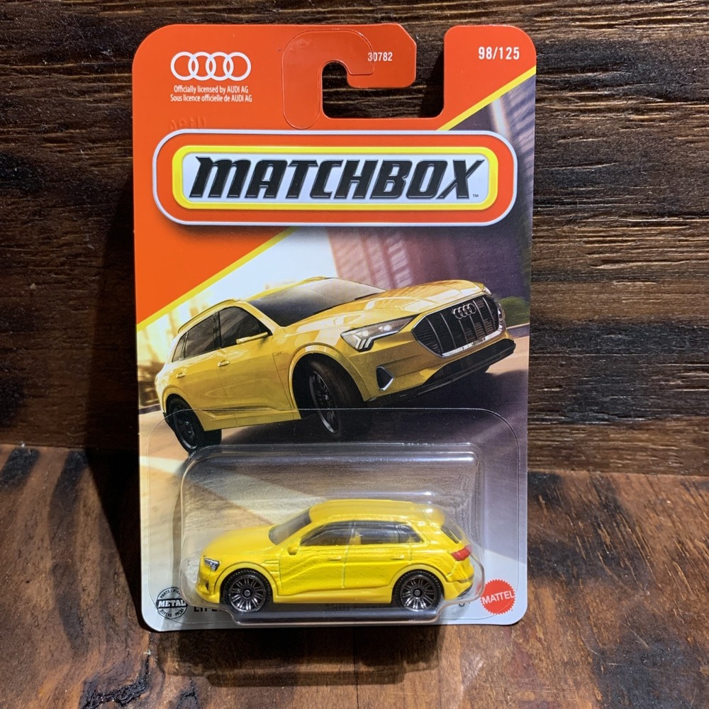 Matchbox‎ Audi E-Tron Yellow 98/125 Basic Mainline 2025